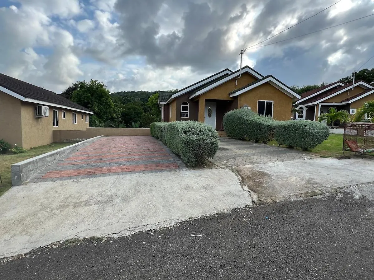 Quiet House Close By Ocho Rios contacts